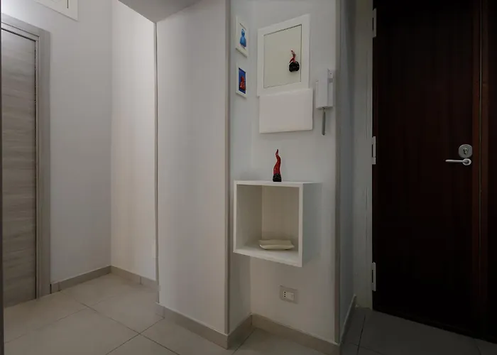Caroline's House 3*