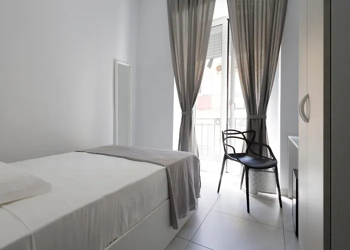 Caroline's House 3*