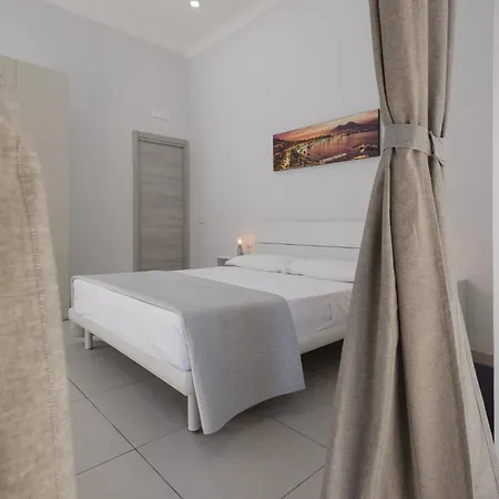 Caroline's House Guest house Naples