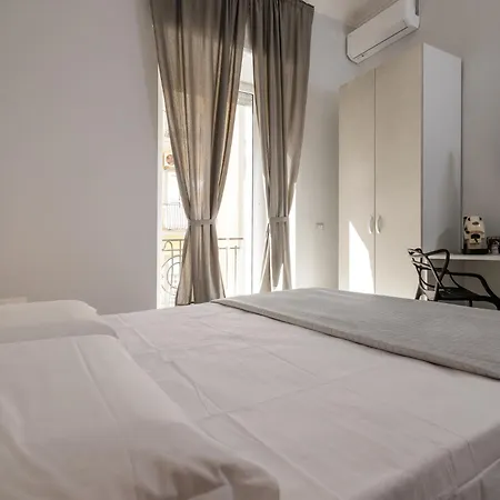 Guest house Caroline's House Naples